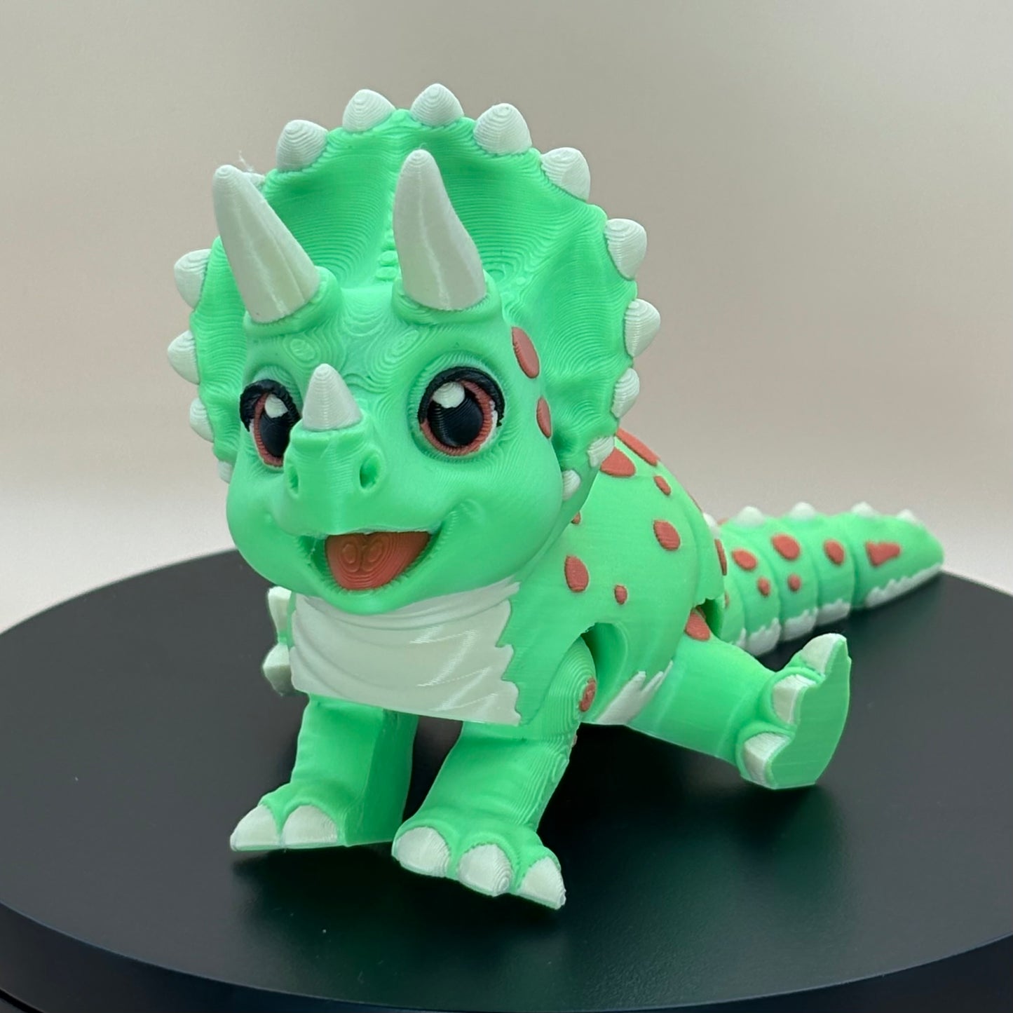 Triceratops Dinosaur Figurine |Articulated Prehistoric Pal | Flexible Dinosaur Desk Gift