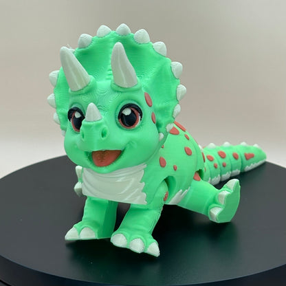 Triceratops Dinosaur Figurine |Articulated Prehistoric Pal | Flexible Dinosaur Desk Gift